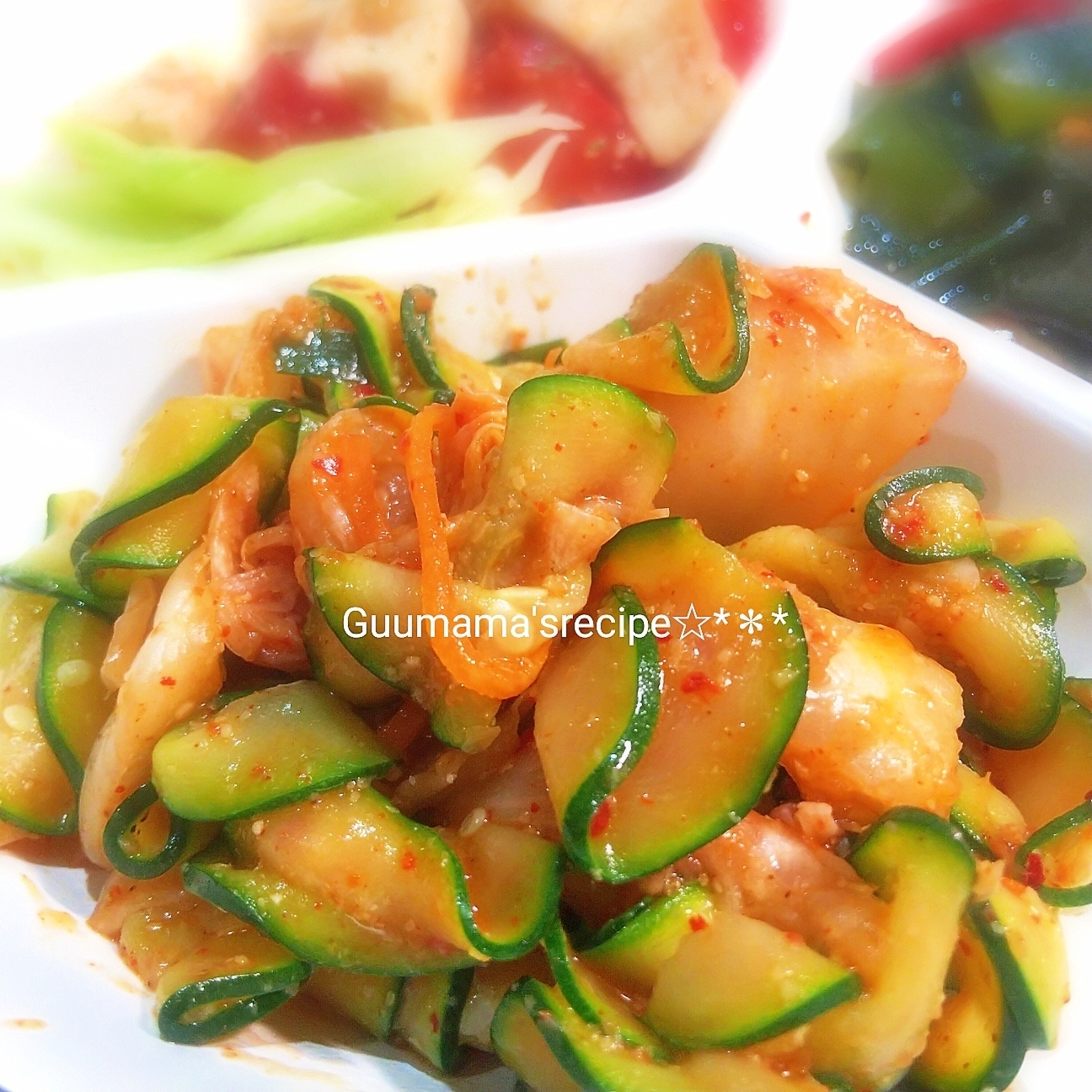 キムチも合うんです♡ズッキーニのキムチごま和え