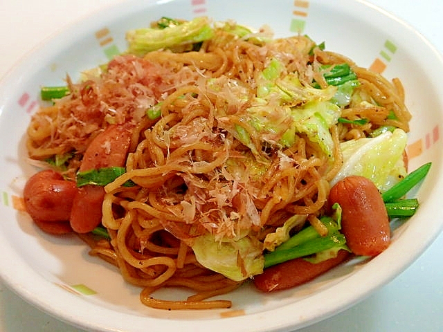 ウインナーと春キャベツと葱のソース焼きそば