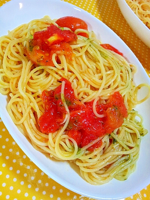 簡単 トマトとバジルソースのにんにくパスタ レシピ 作り方 By ラズベリっち 楽天レシピ