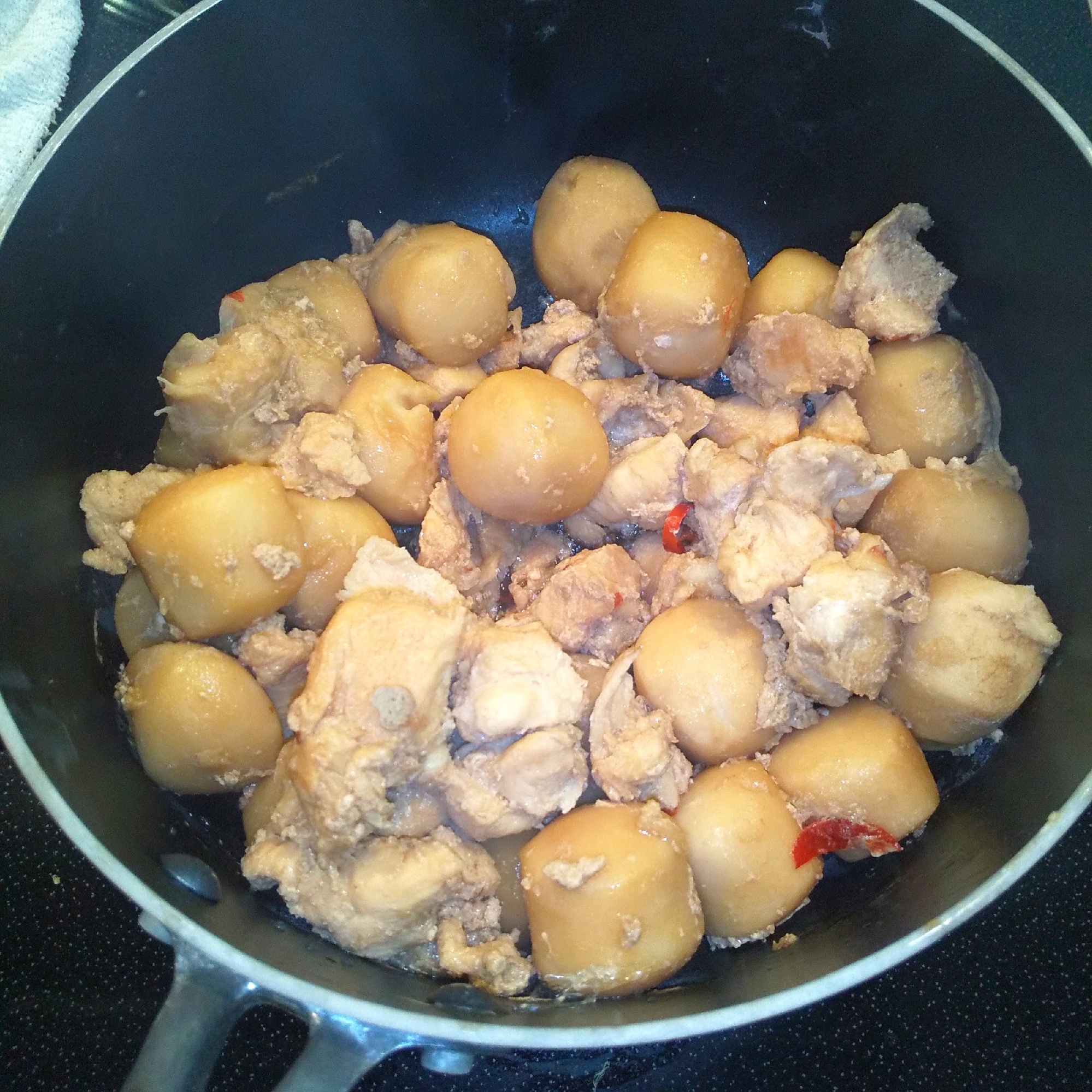 煮物の作り置き♪里芋と鶏むね肉の甘辛煮