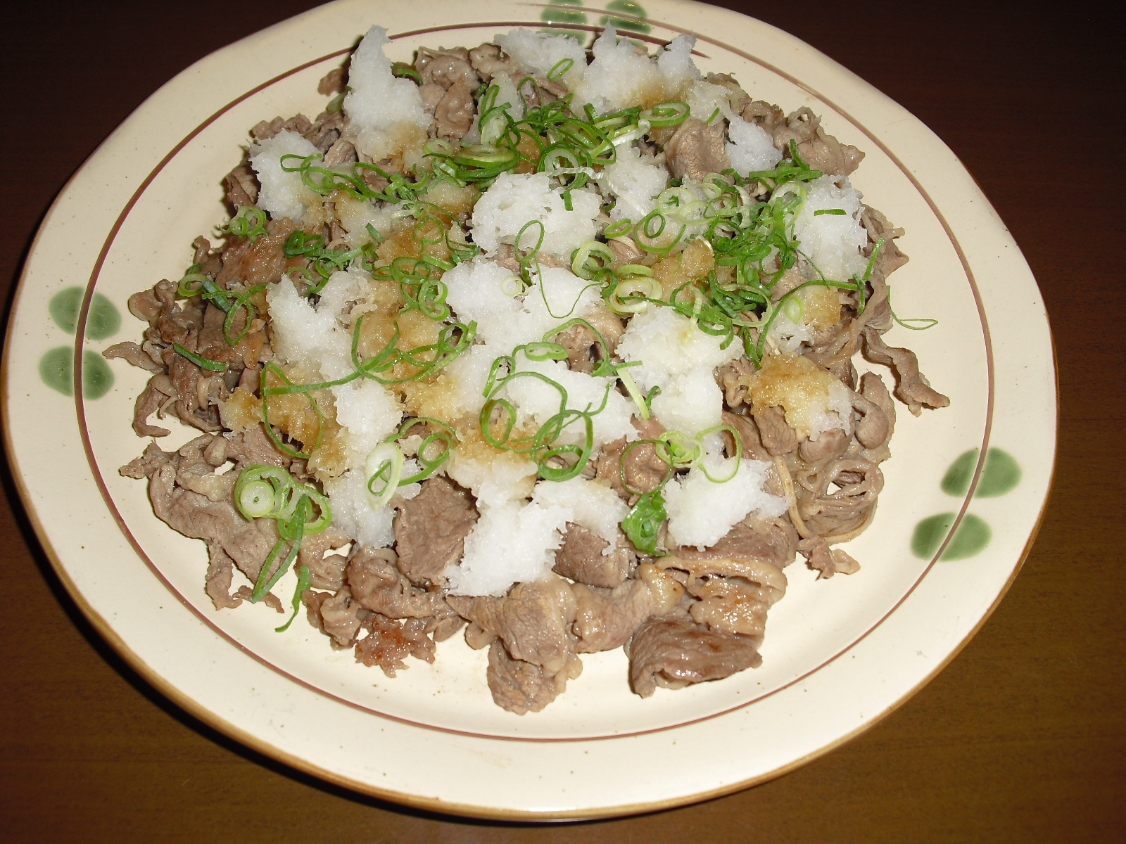 さっぱりたっぷり♪我が家の“牛肉おろしポン酢”