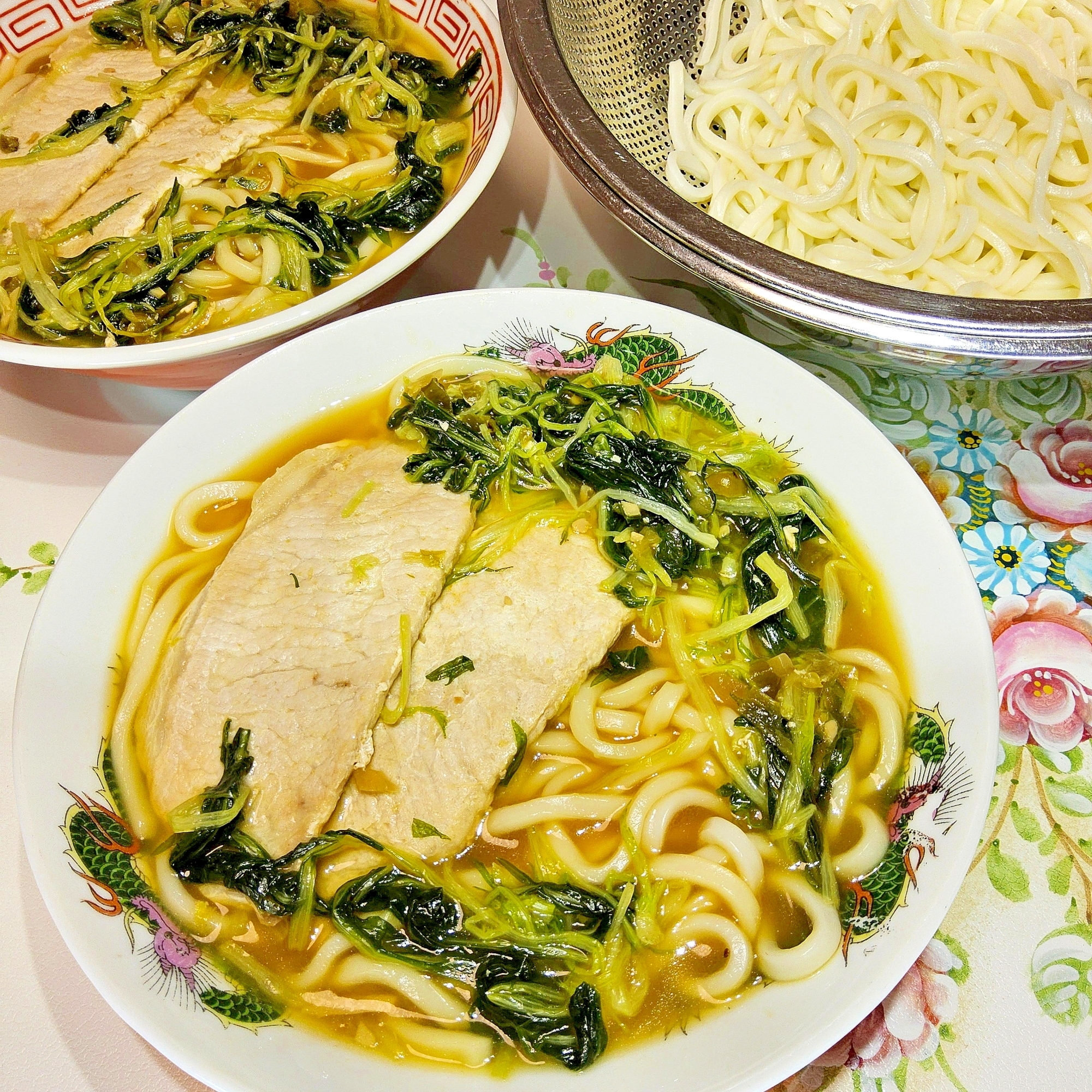 腰より量？キウイと南蛮みそ漬のサンラータン風うどん