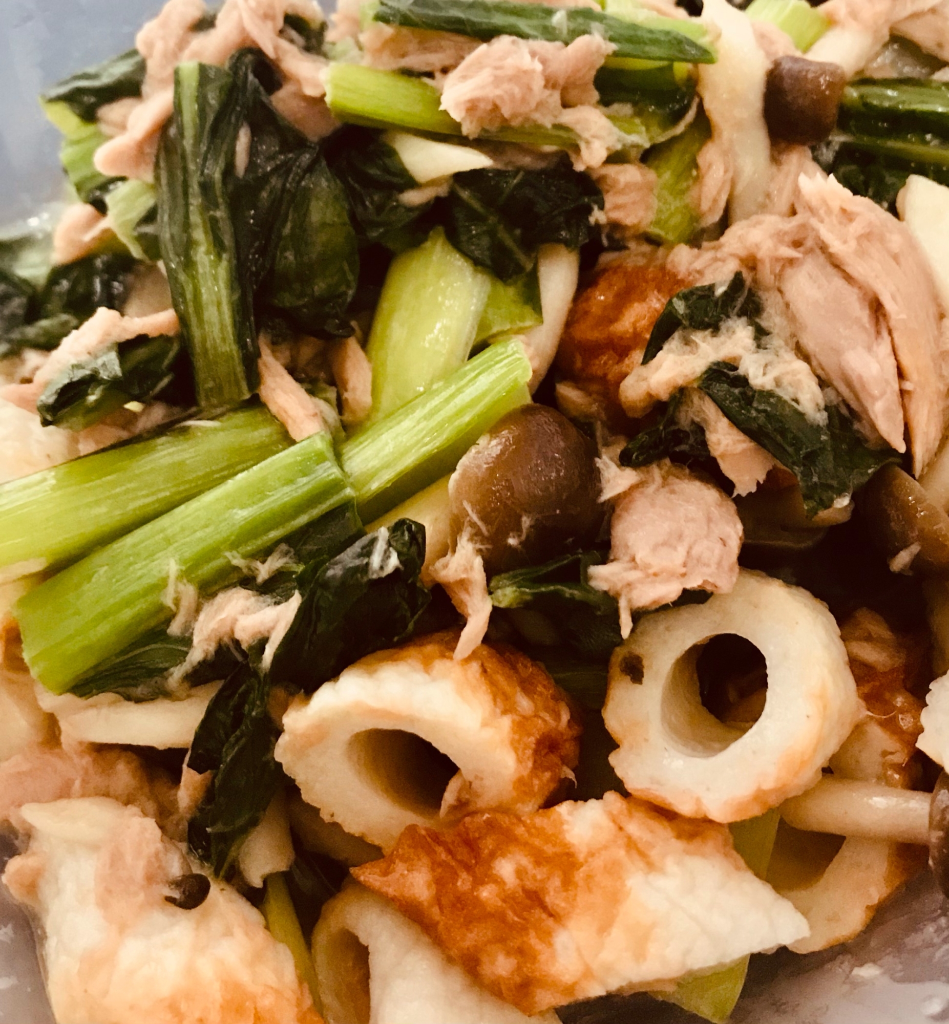 ごま油香る♪小松菜とツナの中華炒め