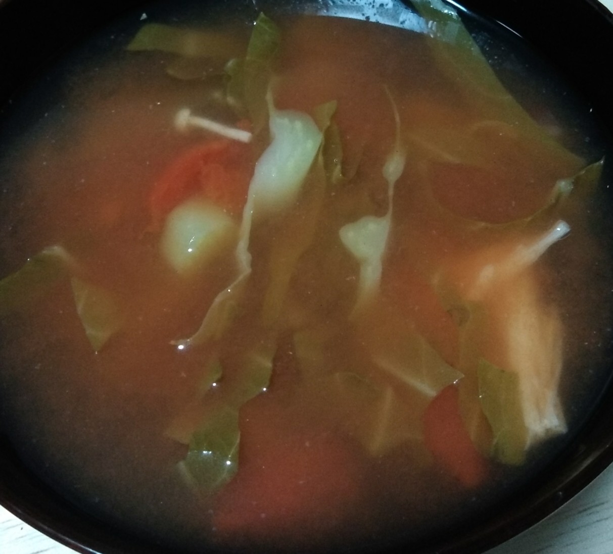 トマトとローリエのコンソメスープ レシピ 作り方 By はるしおんママ 楽天レシピ