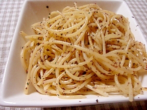 付合わせにも　ゆかりパスタ