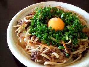 昨日の牛丼が今日焼きうどん