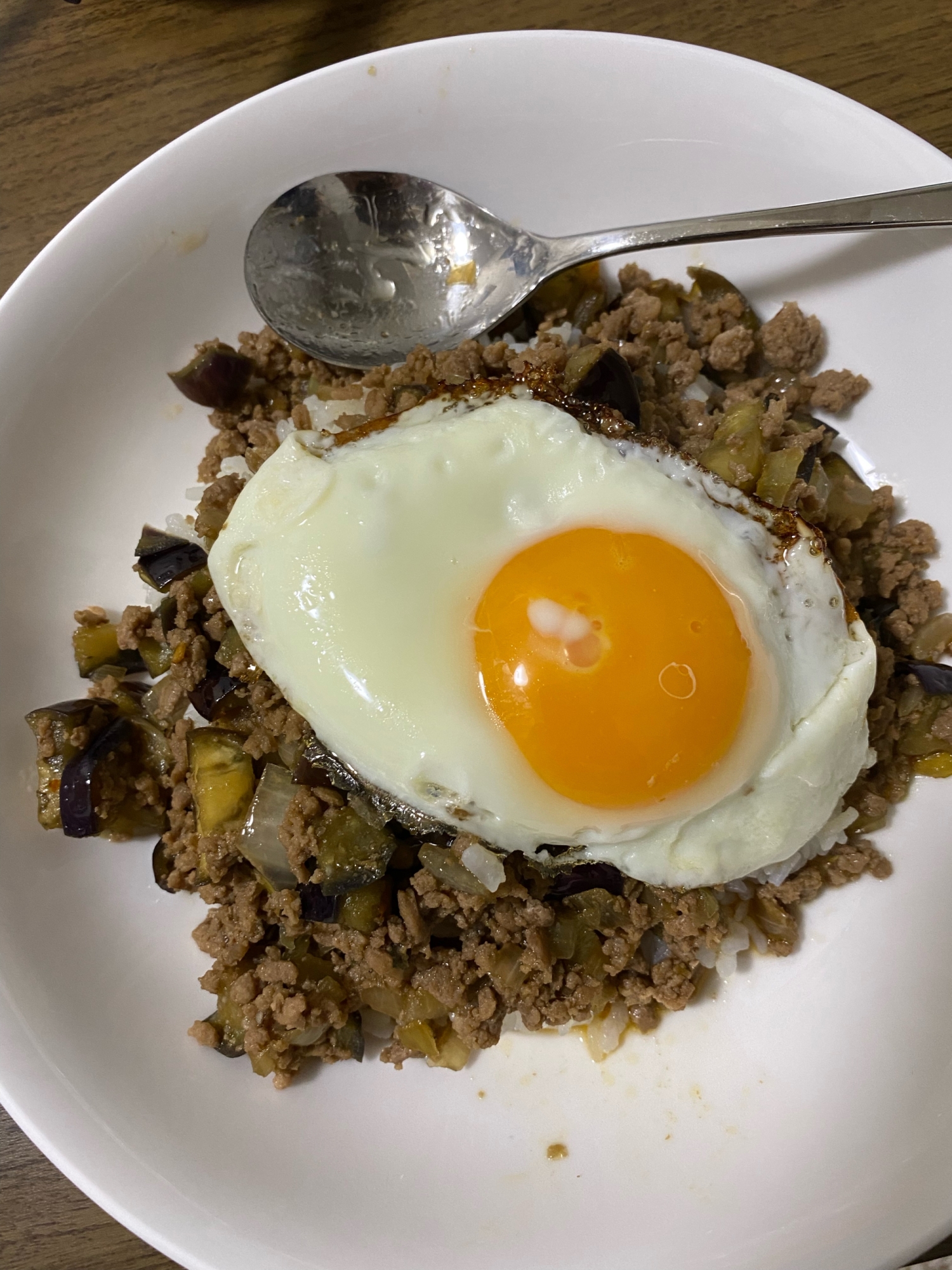 ナスひき肉のピリ辛の炒め丼