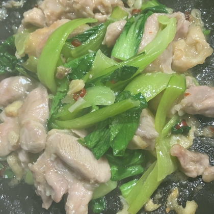 鶏肉と青梗菜のにんにく炒め