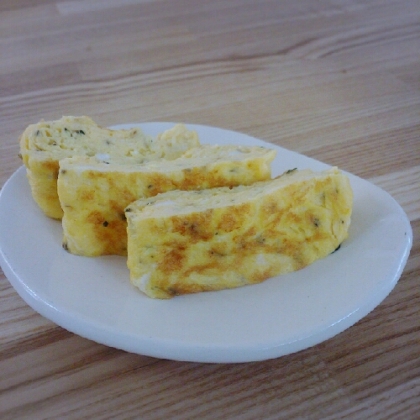 お弁当に☆バジルとチーズの卵焼き