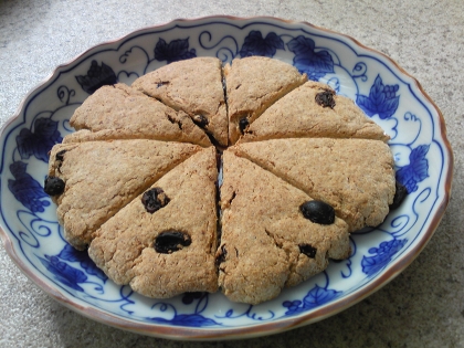 こんなに簡単に出来るんですね～チョッと感動♪今回はﾚｰｽﾞﾝ&ｼﾅﾓﾝにしましたが、色々アレンジが楽しめますね。ありがとうございました。