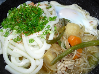 肉じゃがの煮汁で作る　牛肉煮込みうどん