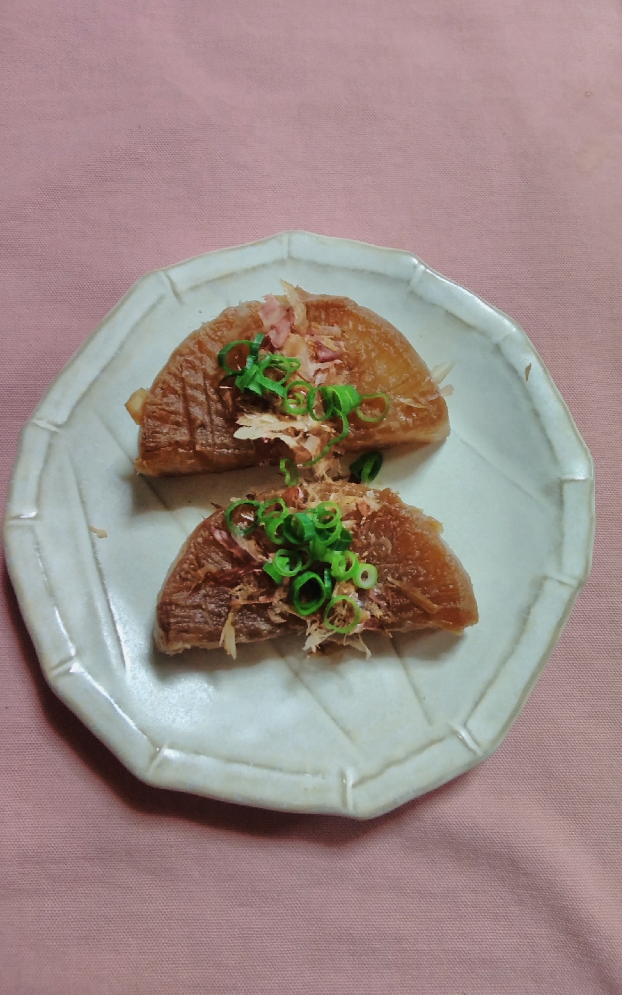 香ばし焼き大根のおかか葱まぶし