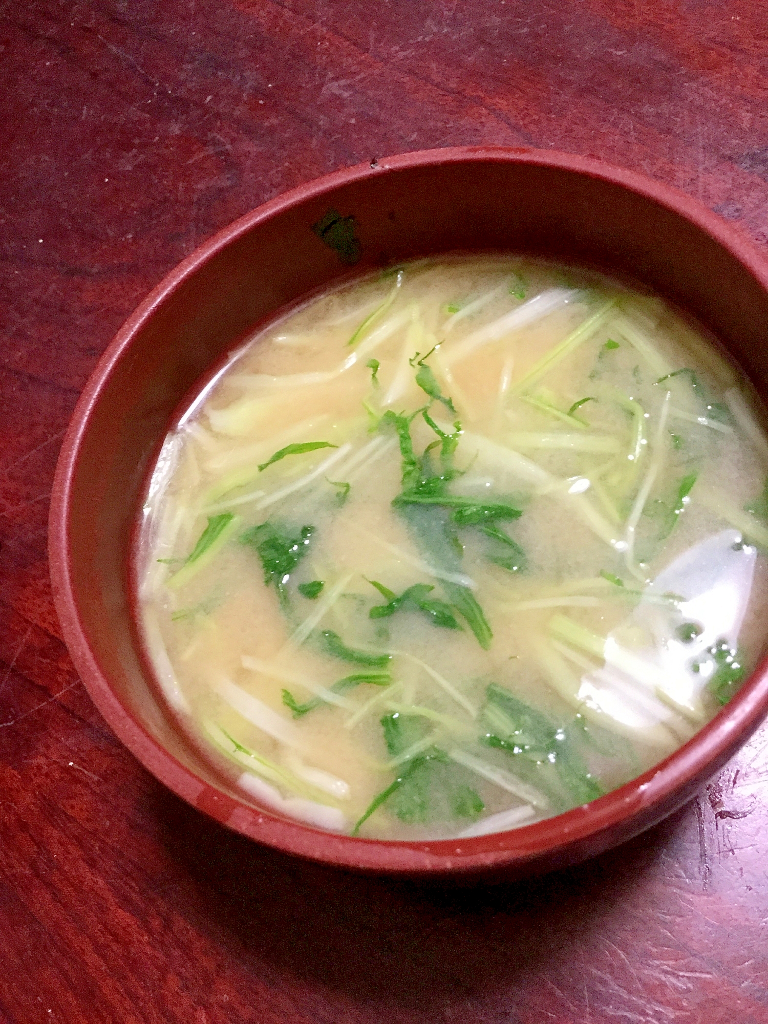 水菜と生ラッキョウの味噌汁。