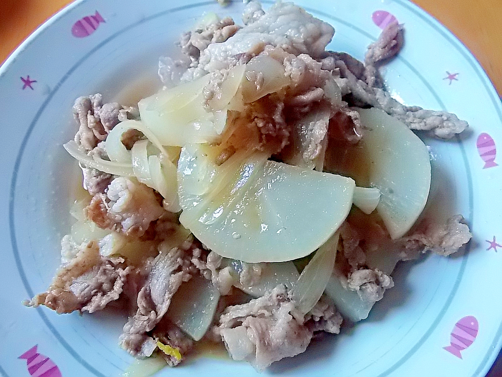 大根と豚肉と玉ねぎの煮物