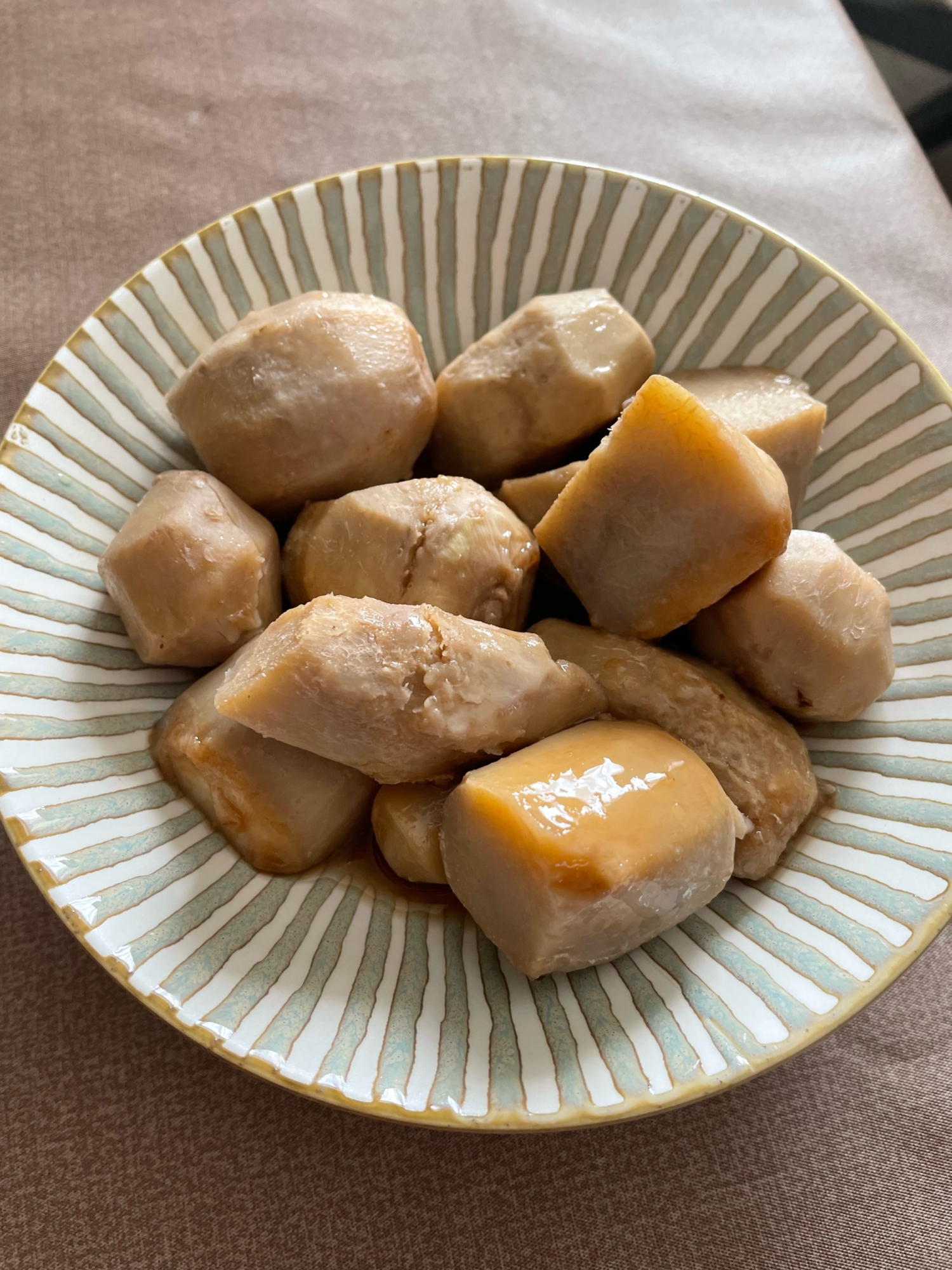 こりっとした里芋の煮物