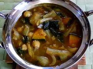 鶏ささみ缶と野菜と豆で★一人カレー鍋