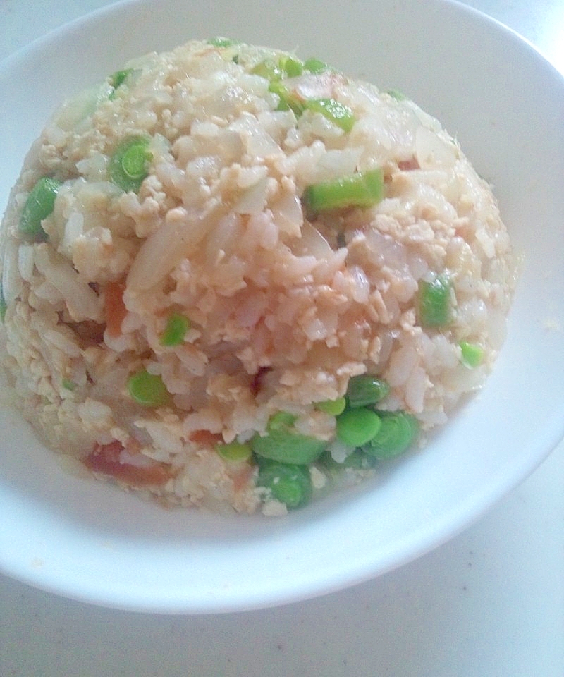 簡単☆梅と鶏ひき肉と野菜のチャーハン