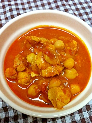 チキンとひよこ豆のトマトカレー