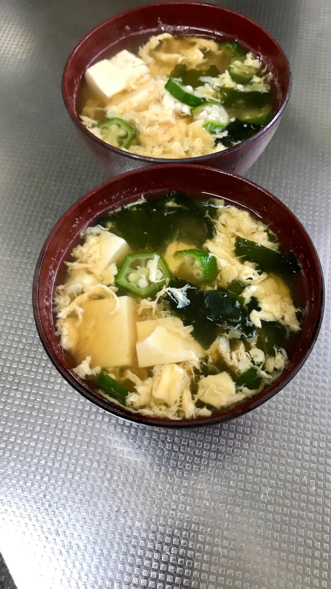 豆腐とわかめとオクラのお吸い物