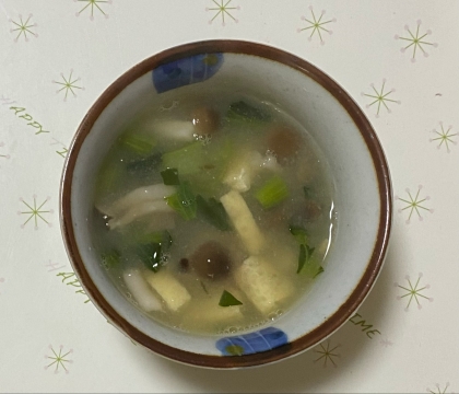 シロナと油揚げの味噌汁