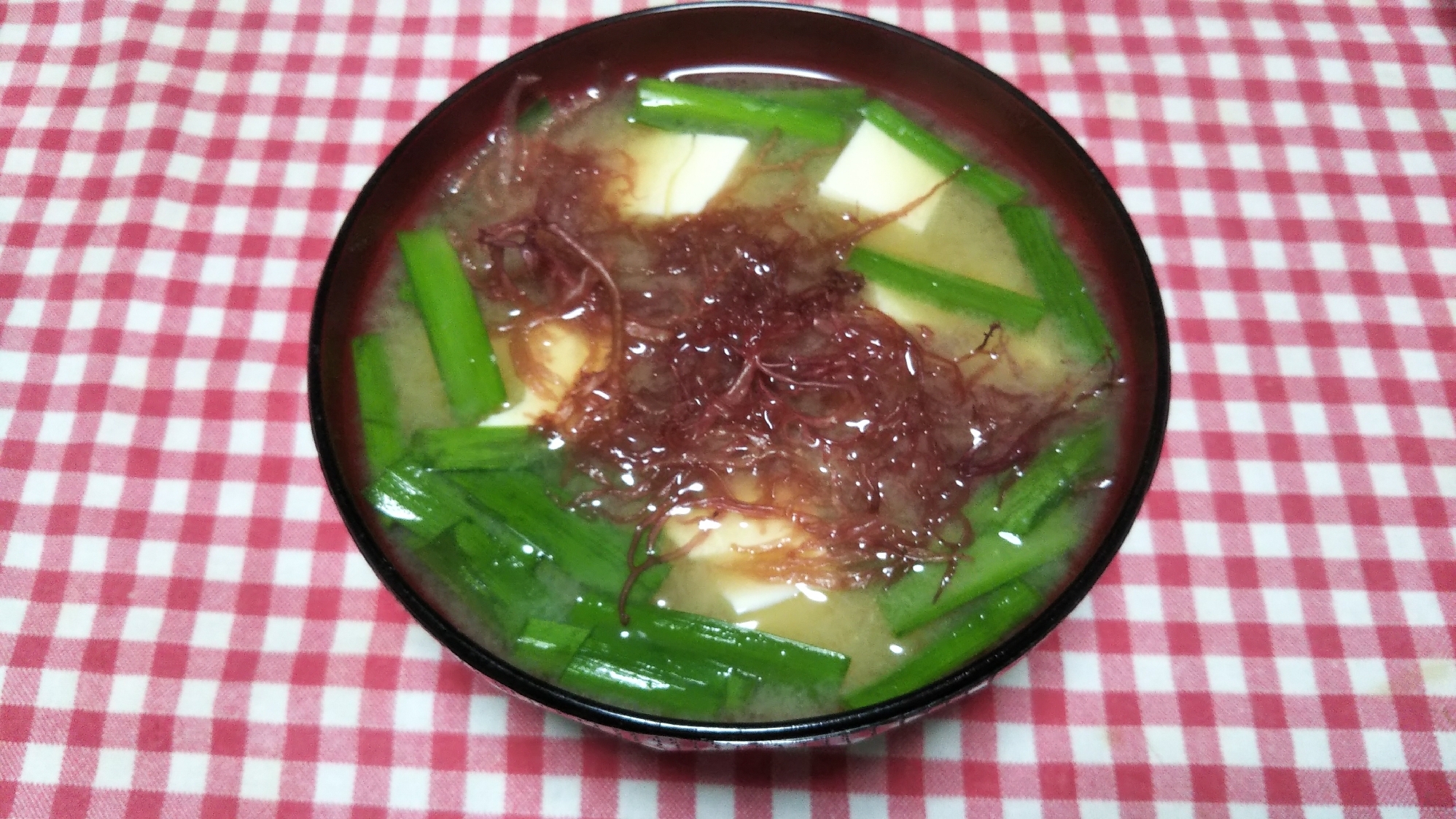 ニラと豆腐と布海苔の味噌汁☆