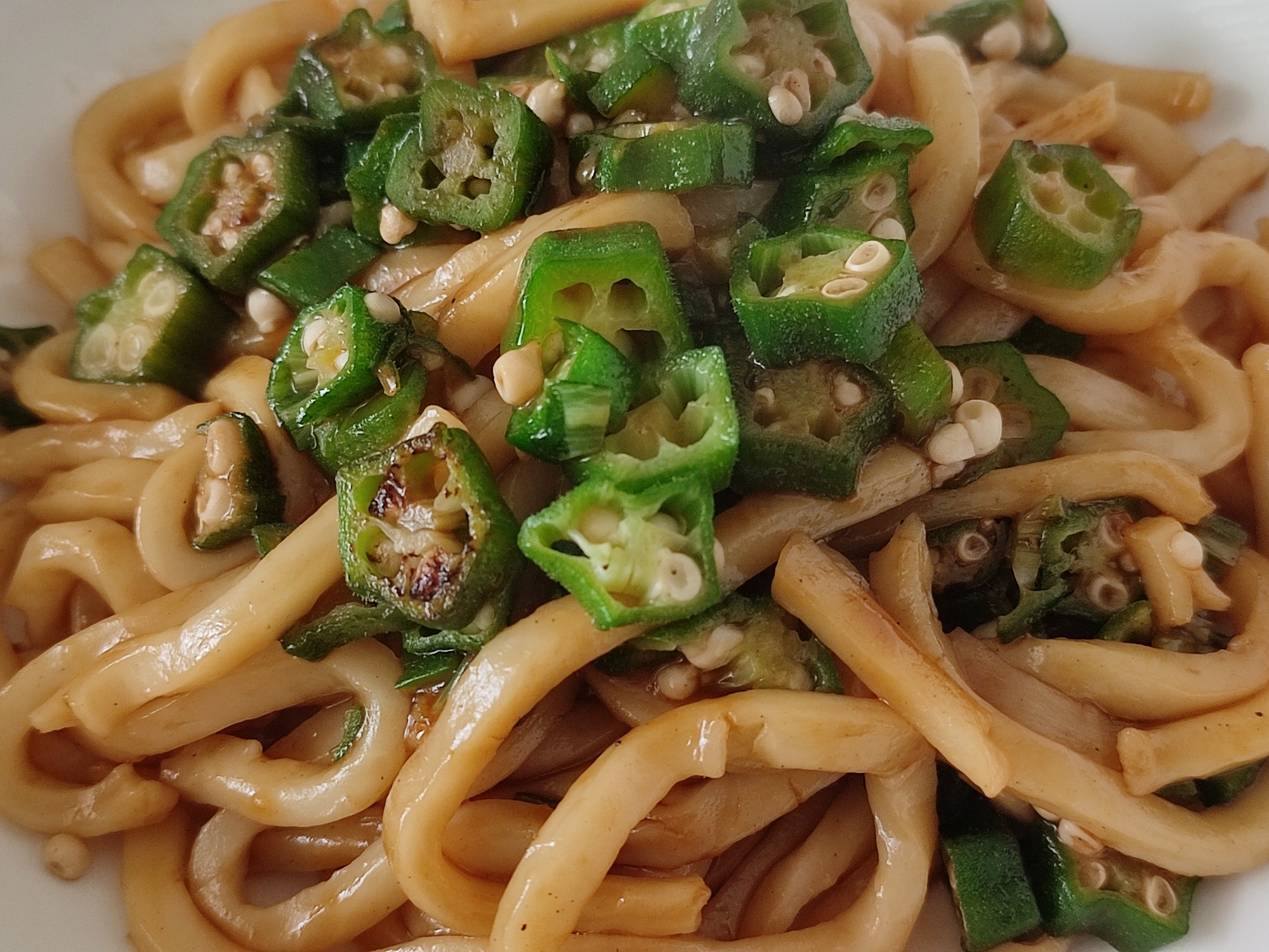 オクラ入りの焼きうどん 醤油味