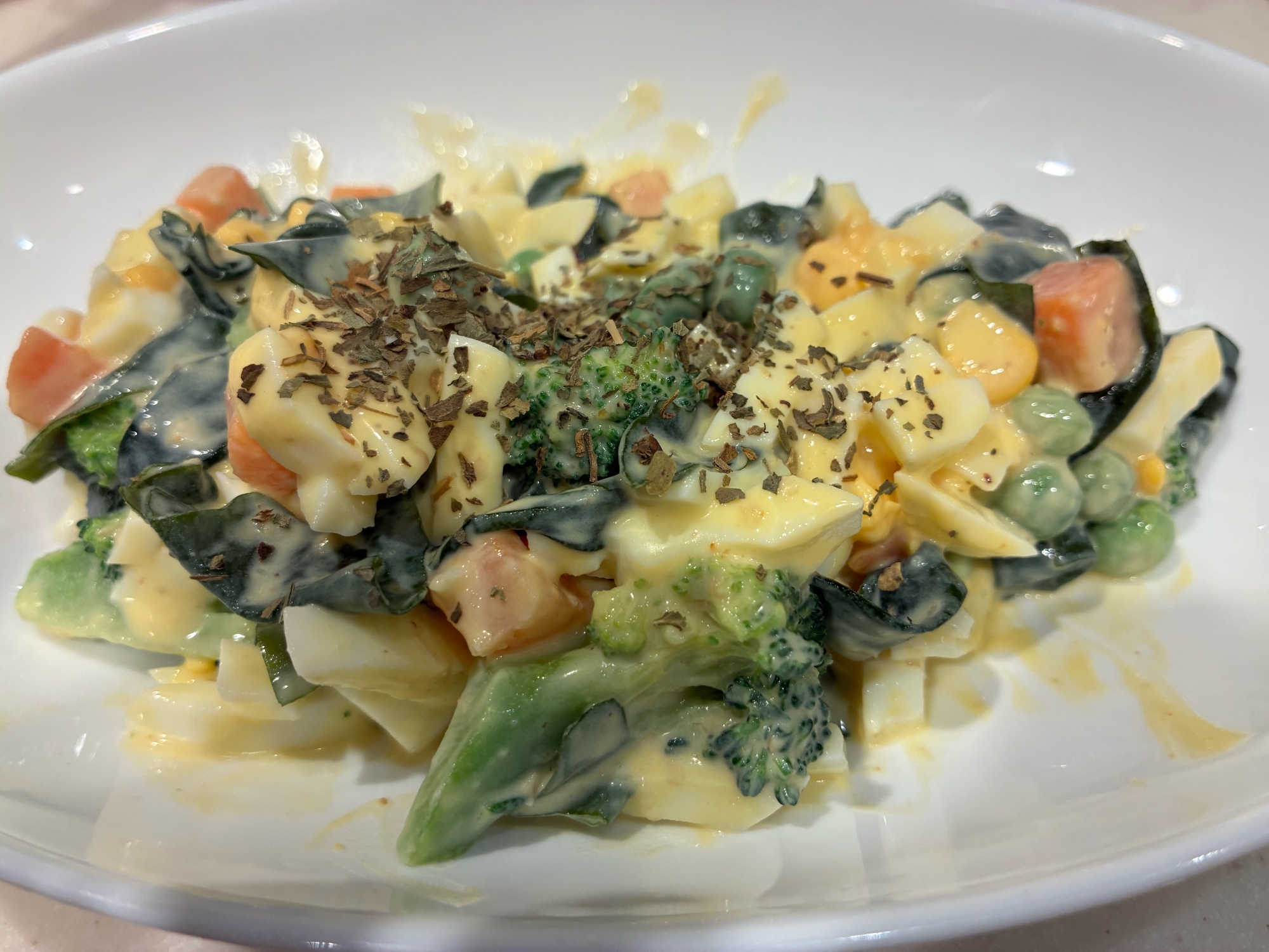 ワカメブロッコリーの卵胡麻マヨサラダ。1115