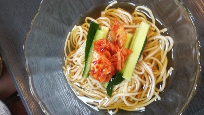 暑い日には冷麺を食べてリフレッシュ