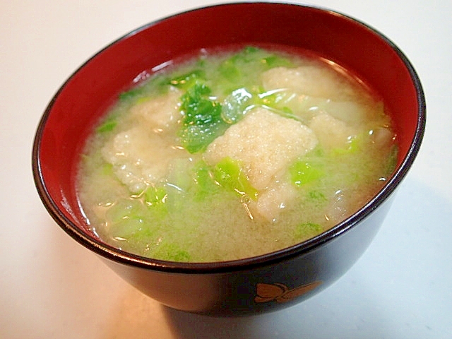 新玉ねぎと白菜と南関あげのあごだし味噌汁