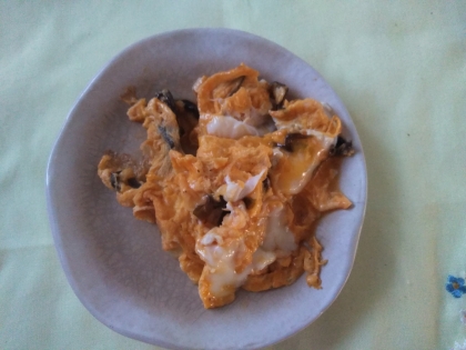 国産チーズと塩昆布のスクランブルエッグ