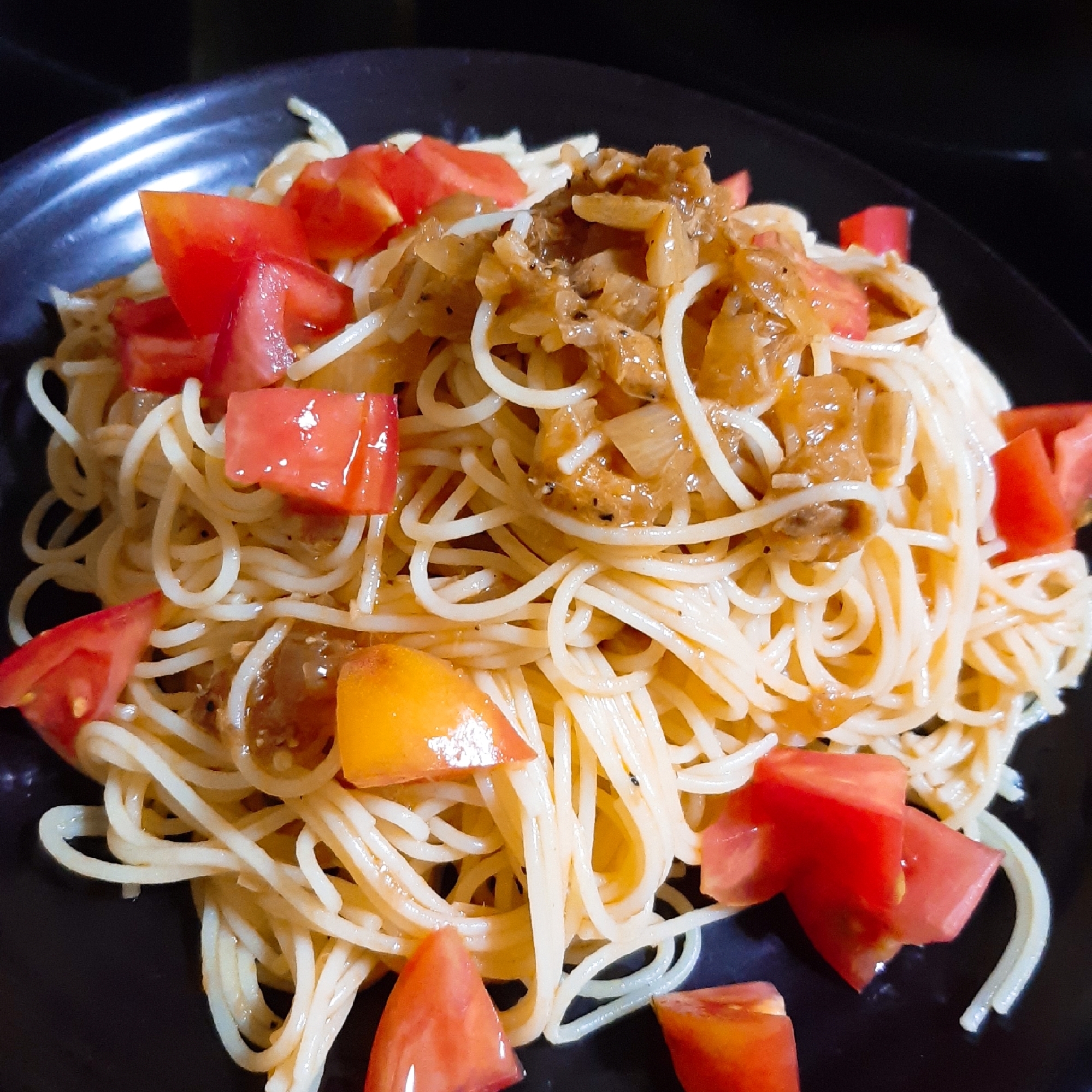 トマトとツナの冷凍パスタ