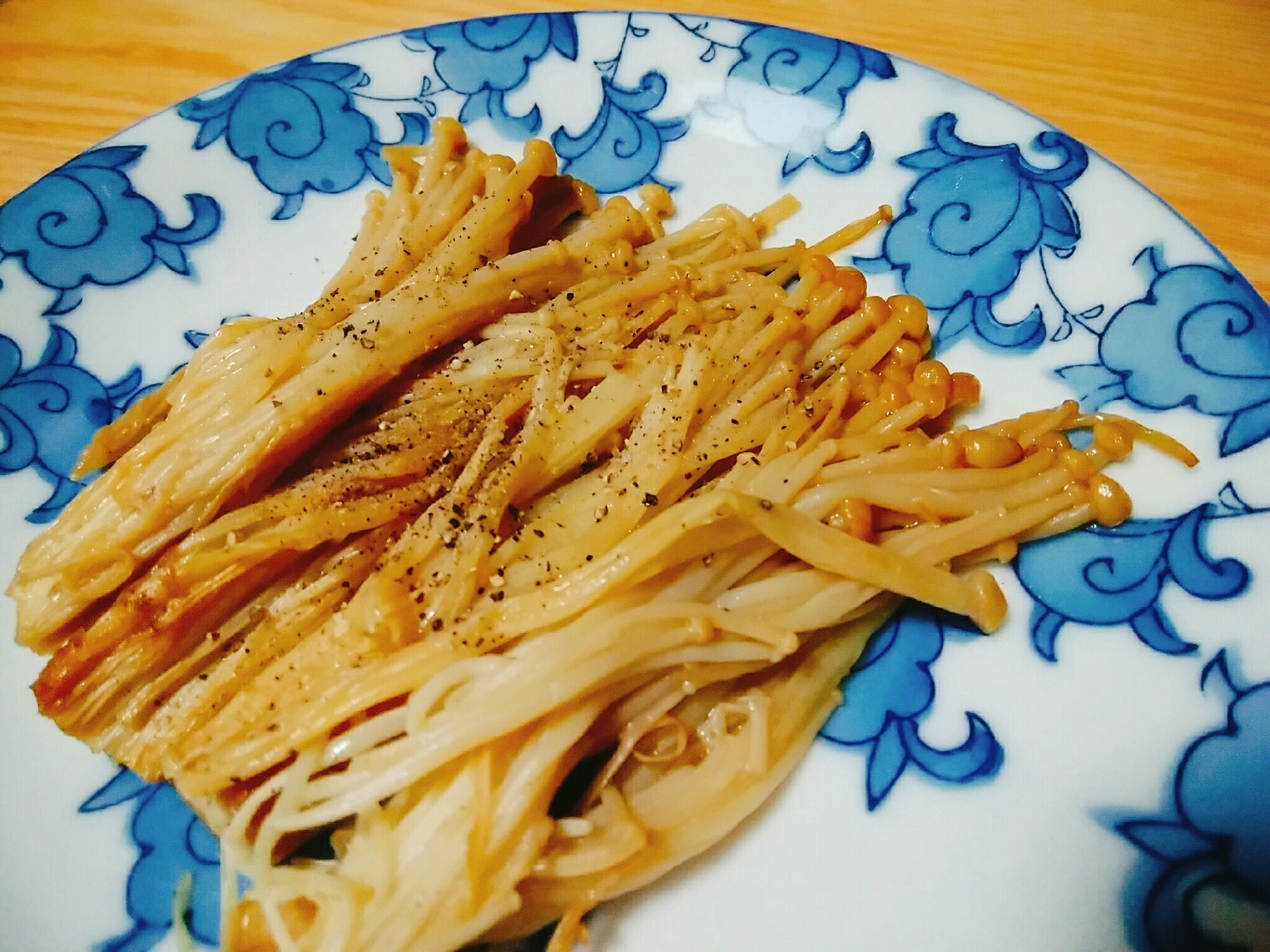 簡単！えのき茸のバター醤油炒め