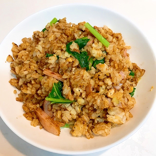 美味しい苦味です☆ハムとケールのカレー炒飯