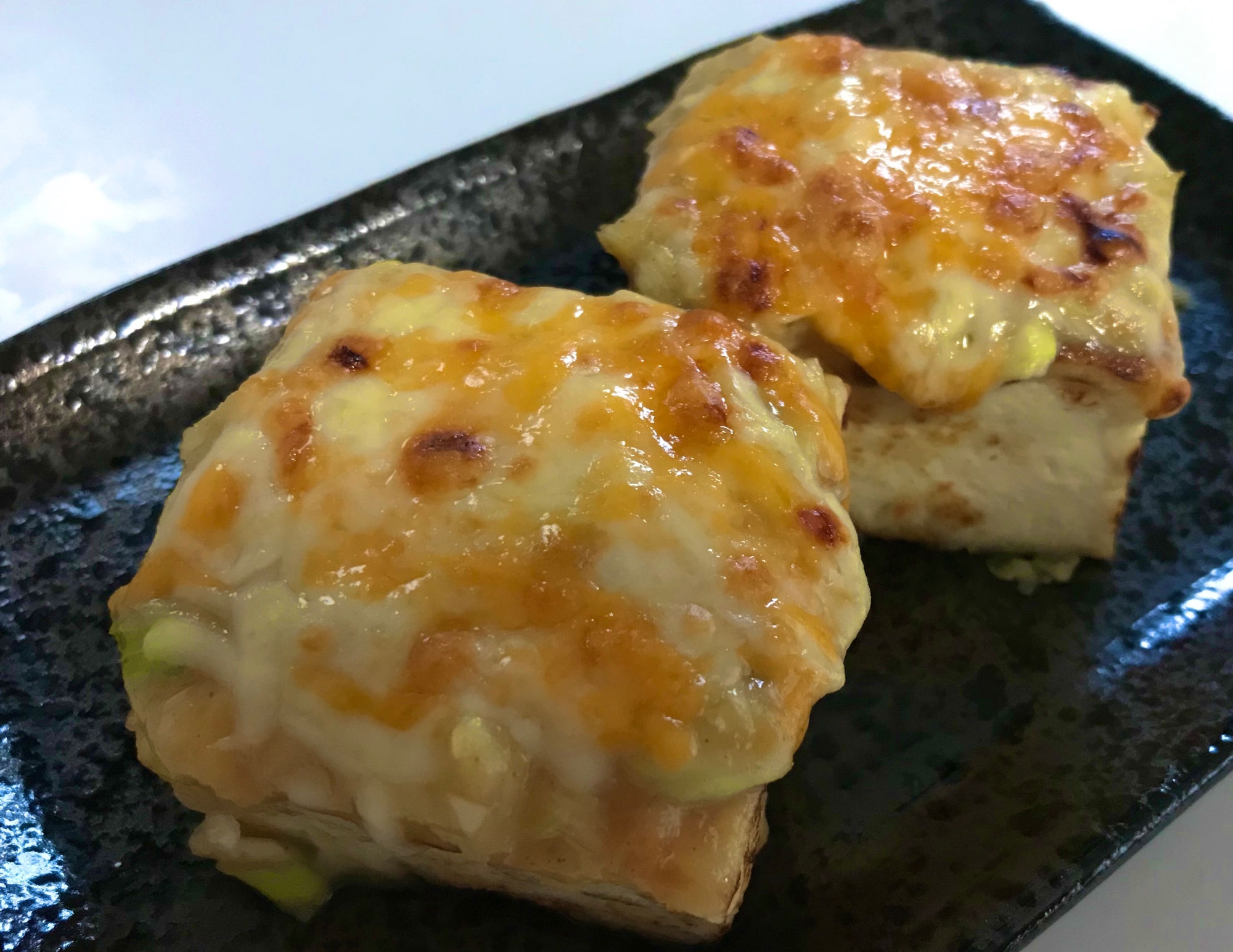 簡単おつまみ＊豆腐のネギ味噌チーズ焼き