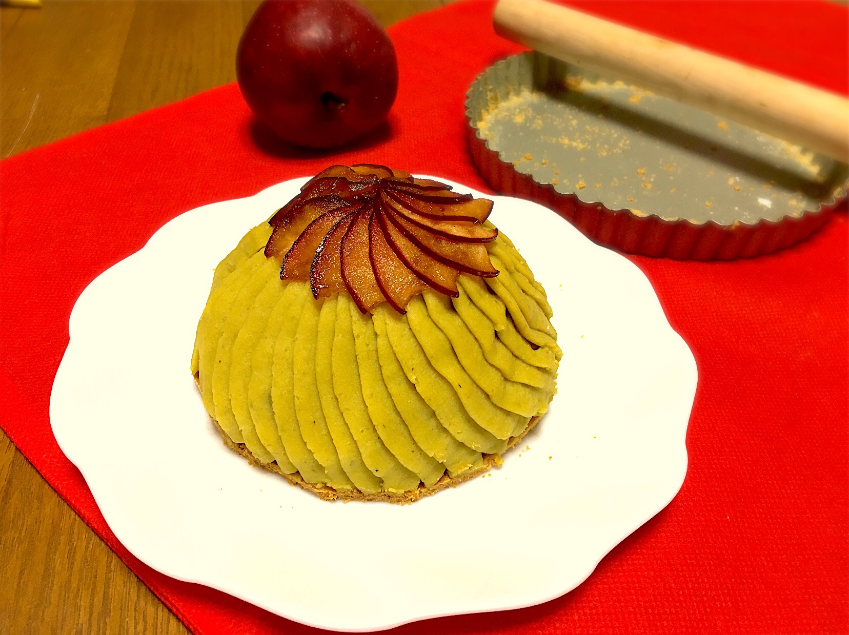 林檎とさつまいものドームケーキ