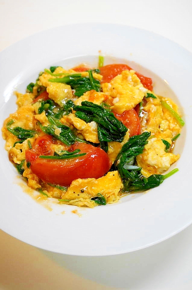 ふわふわ卵が美味 ほうれん草とトマトの卵炒め レシピ 作り方 By Oppeke22 楽天レシピ