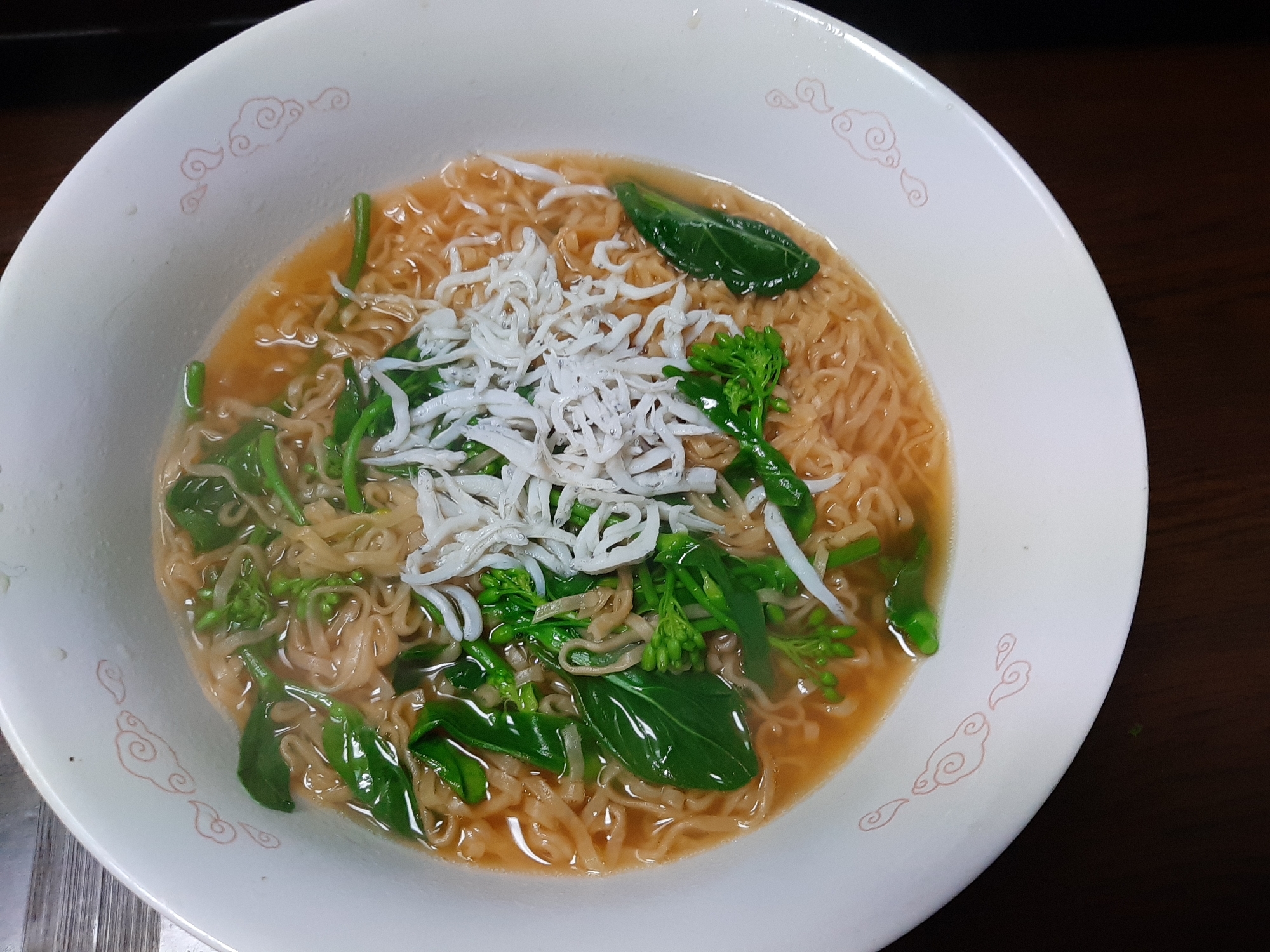 チキンラーメン バター炒め菜の花&しらすのせ