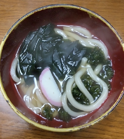 わかめとかつおぶしとあおさのぶっかけうどん