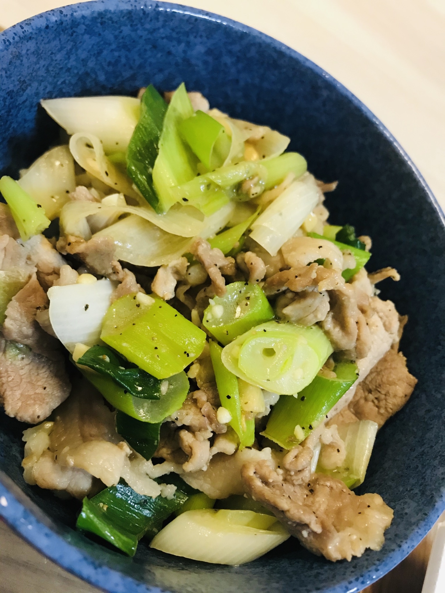 さっぱり♡塩レモンダレの豚丼