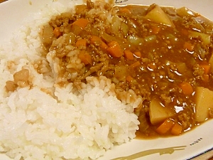 簡単♪一晩寝かせたを１日で作れる　☆カレー☆