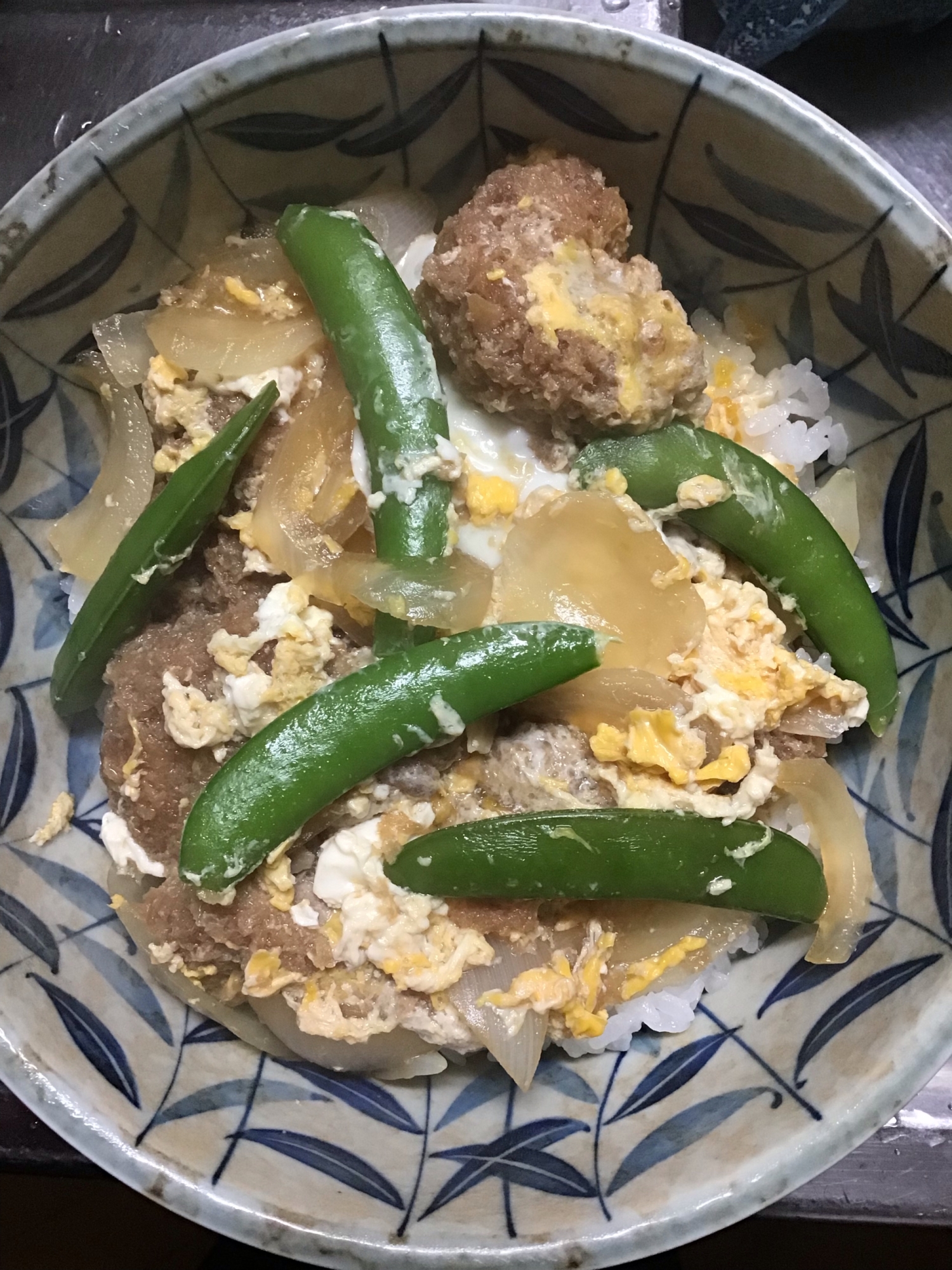 ひれかつ丼