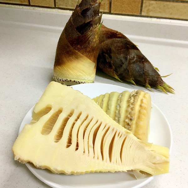 たけのこの皮のむき方とゆで方 たけのこの水煮 レシピ 作り方 By ケイヤ Kie 楽天レシピ たけのこの皮のむき方とゆで方 たけのこの水煮 レシピ 作り方 By ケイヤ Kie 楽天レシピ