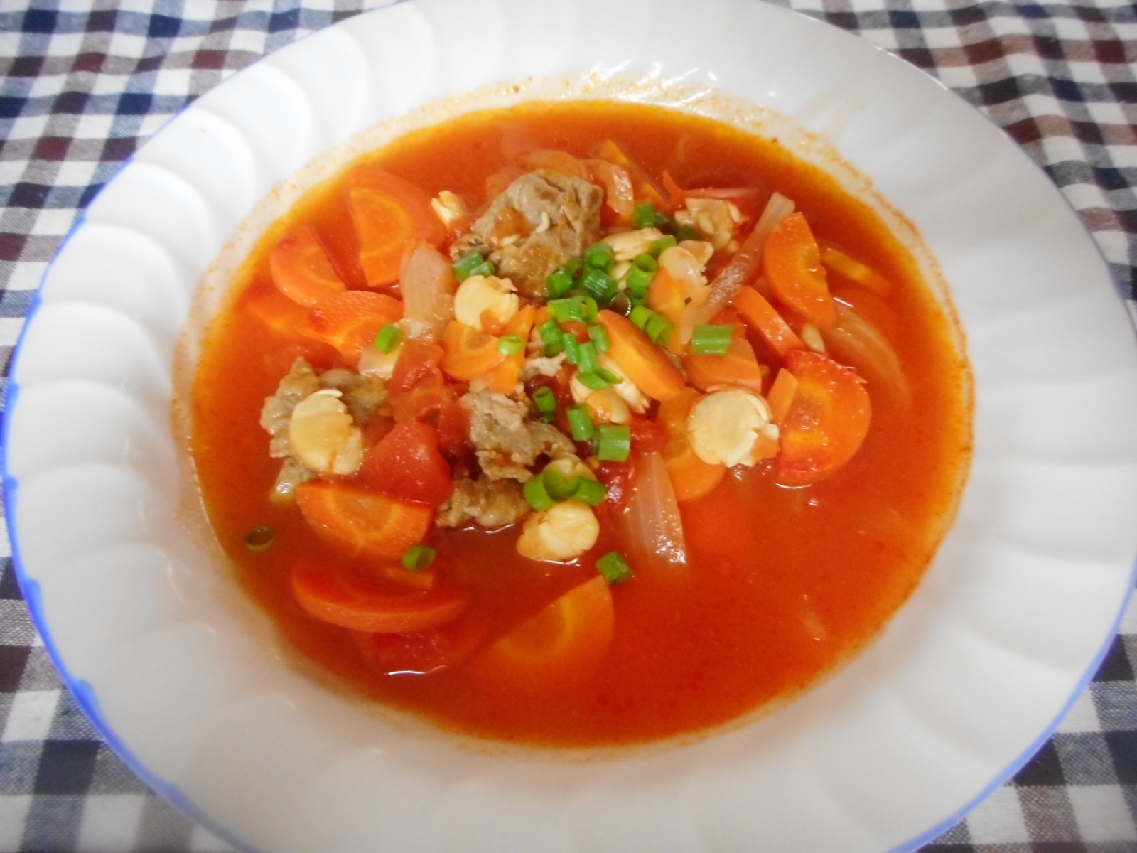 うち豆と豚肉のトマトスープ