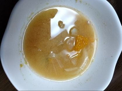 こんにちは。朝晩涼しくなると、かぼちゃの味噌汁がのみたくなります(^^)ほんのり甘く美味しくできました。レシピ有難うございました。