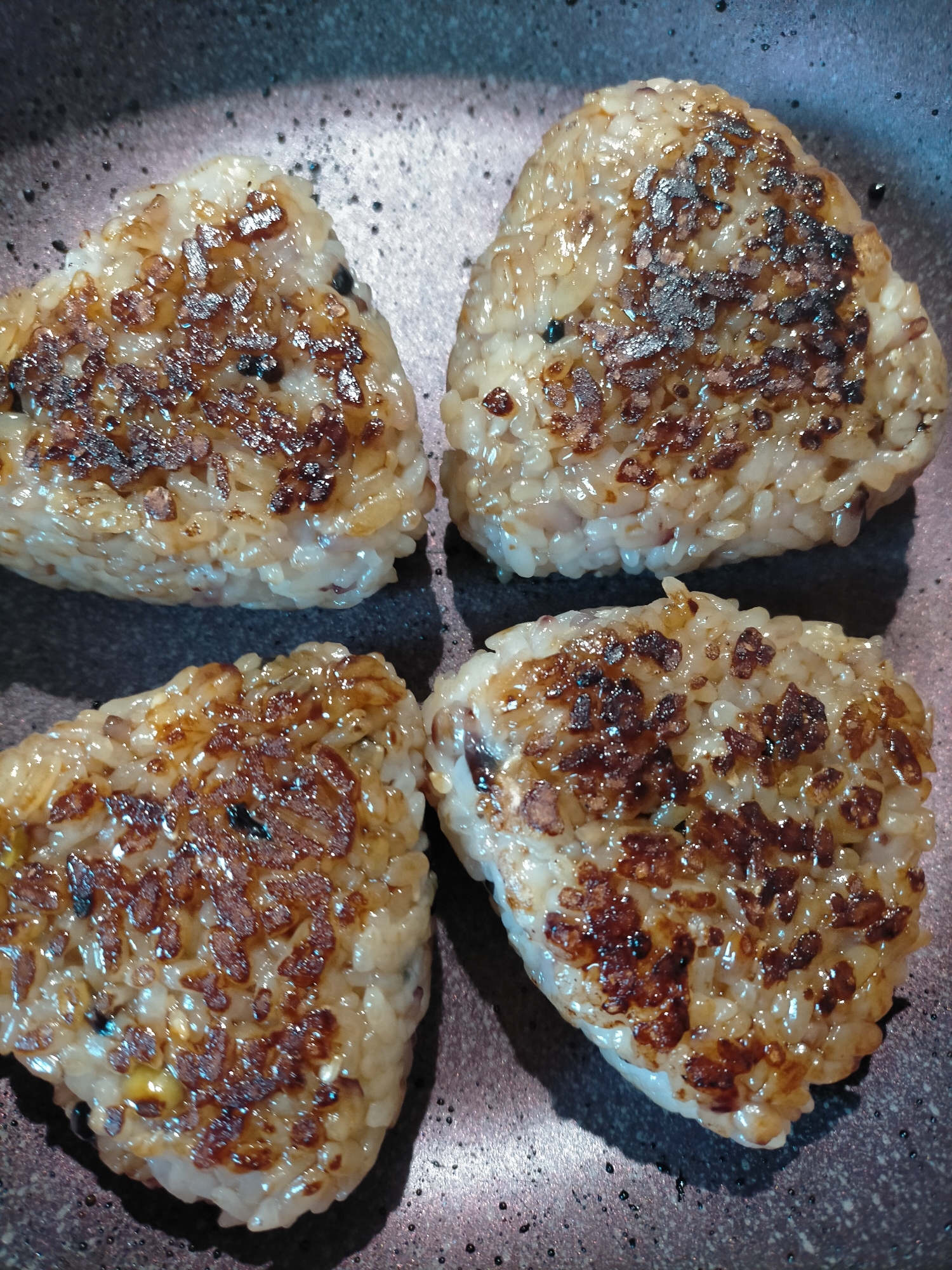 チーズがとろける焼きおにぎり♬︎