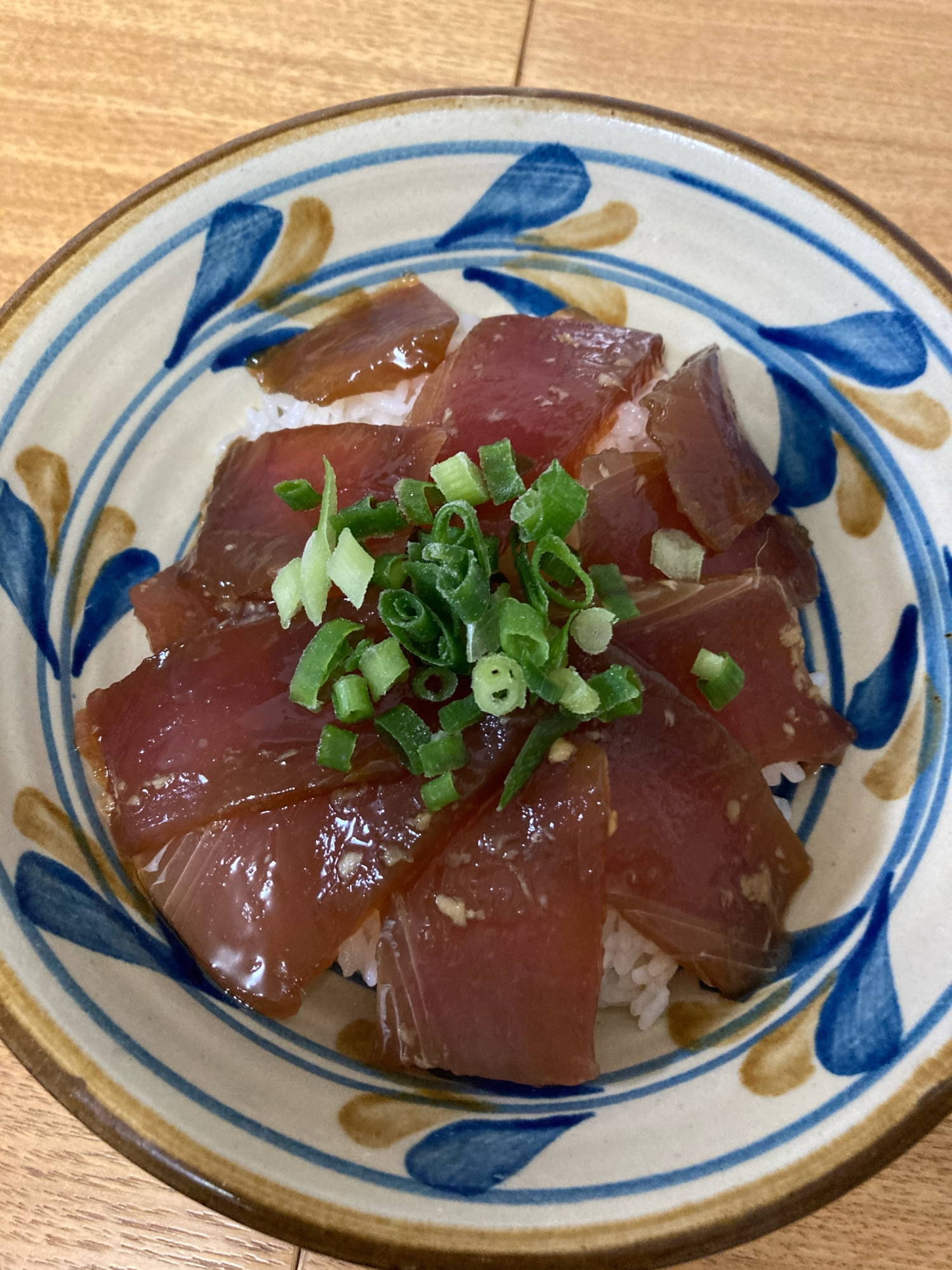 マグロ漬け丼