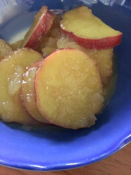 ブラムリーという調理用りんごで作りました。なのでりんごが溶けてしまっていますが^^;
おいしく出来ました！レシピありがとうございました。