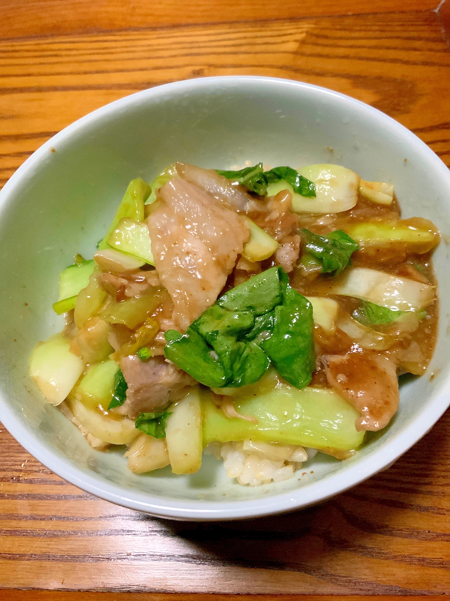 チンゲン菜X豚肉のあんかけ丼（手作り和風だし入り）