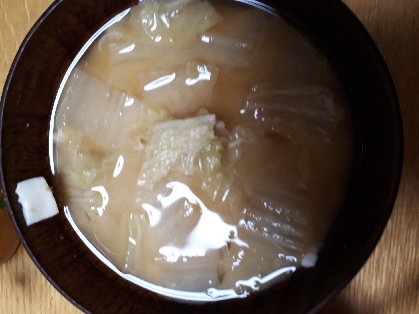 豆腐白菜の味噌汁