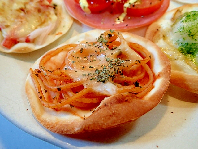 餃子の皮でおつまみ　ナポリタン♡チーズ♡バジル